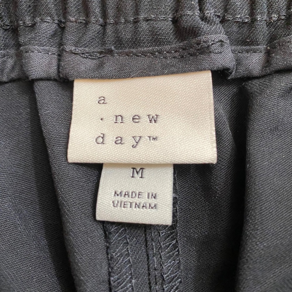 A New Day Womens Black Cargo Pants Elastic Waist Utility Trousers Size Medium M - Picture 3 of 7